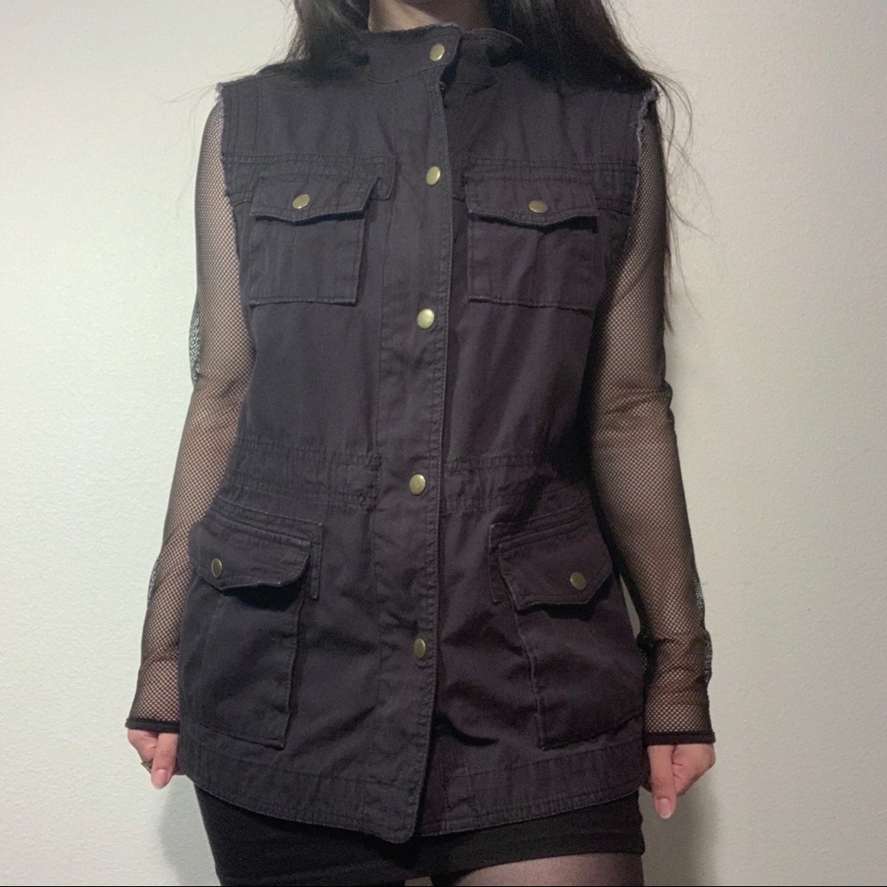 Black Vest Sleeveless Jacket Style Button Up